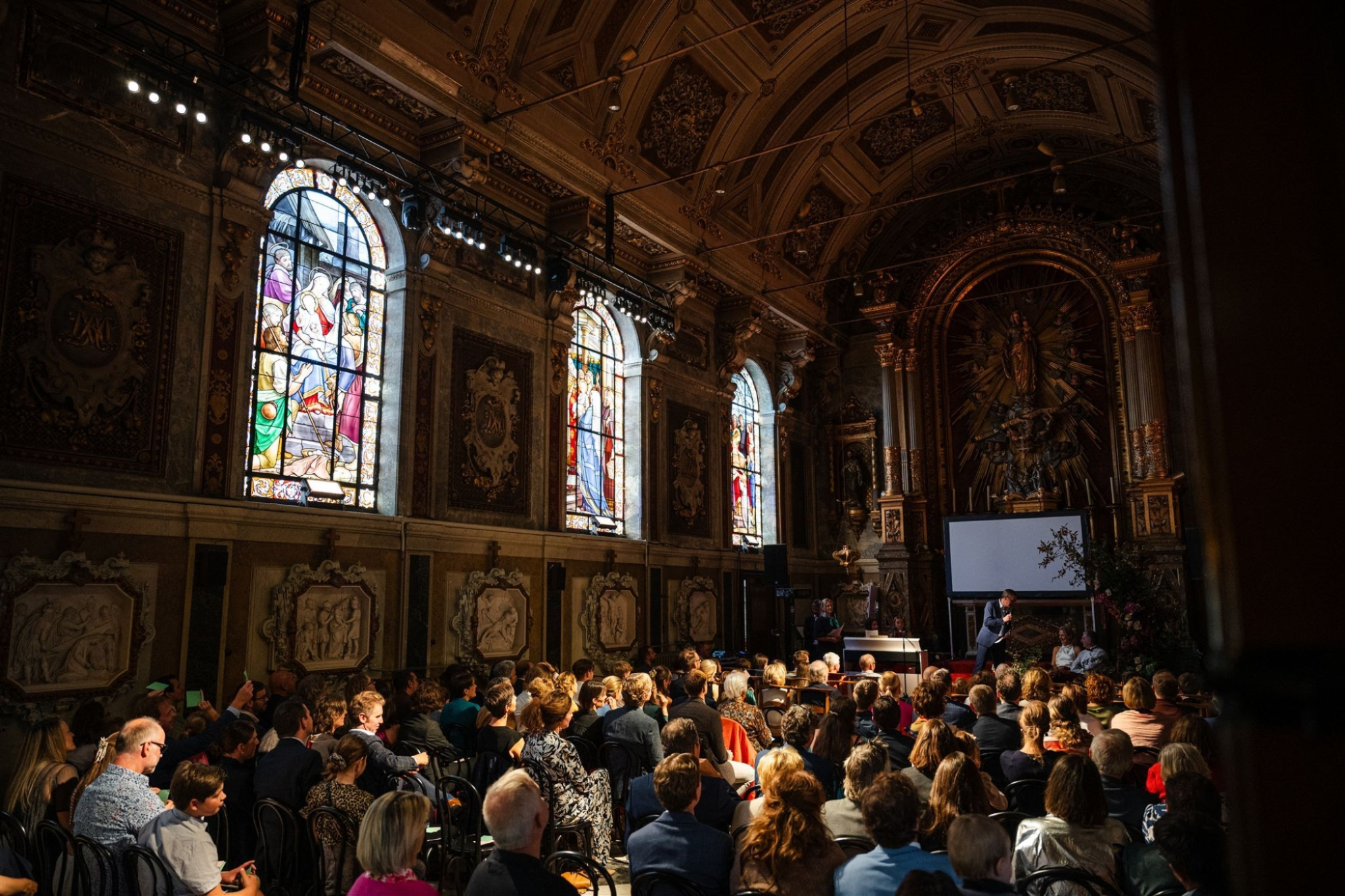 2025 09 27 EF 10 websize