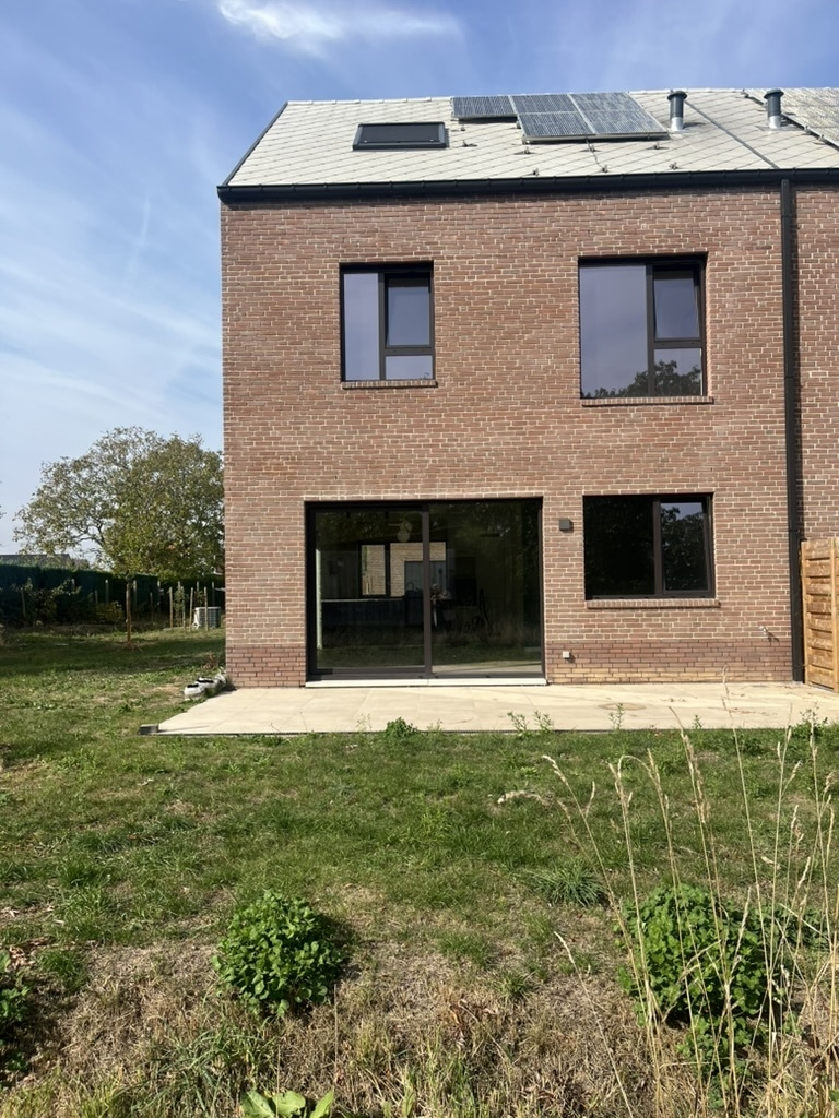 3244 C94 B FF08 4982 9425 E1 AC6 B9832 FC 1 105 c